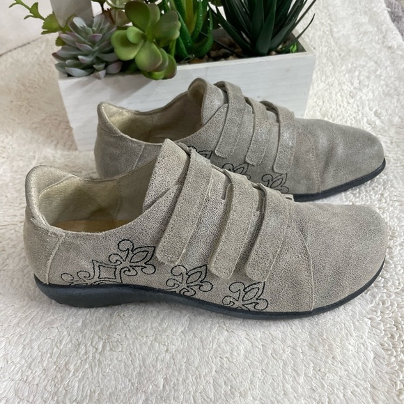 Naot shoes size 39 - Picture 1 of 5